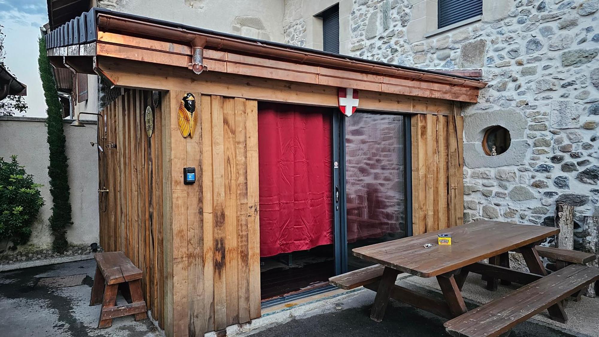 Spa Dans Les Alpes Desingy Exterior photo